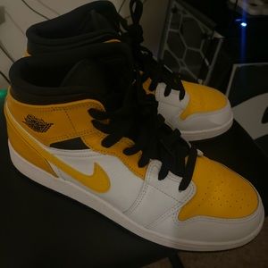 Jordan retro 1s